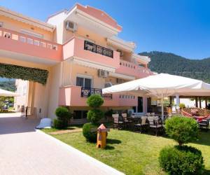 Nikolas Studios