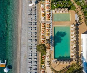 Isla Brown Corinthia