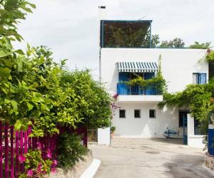 Daphne's Club Hotel Apartments