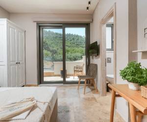 Essentia Luxury