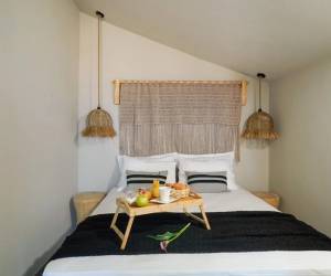 Amo Golden Suites