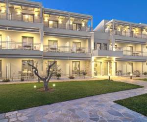 Oliva Suites Nikiti